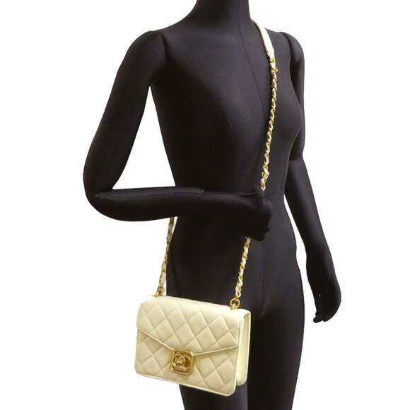 Chanel Matelasse Mini Flap Bag, Women's Shoulder Lambskin, White - Picture 10 of 10